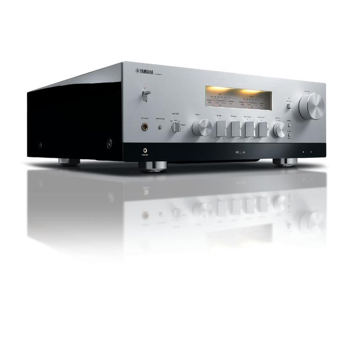 Yamaha RN2000A | Hi-Fi Stereo Network Receiver with MusicCast - 120 W + 120 W - Airplay - Silver