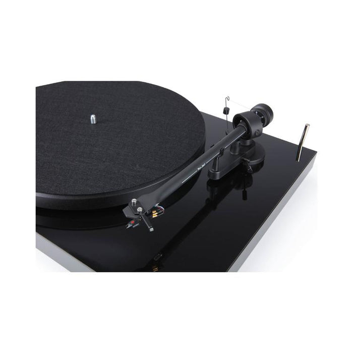 Pro-Ject DEBUT III PHONO SB BT | Turntable - Bluetooth - MDF chassis - Dust cover - Black Piano-SONXPLUS.com